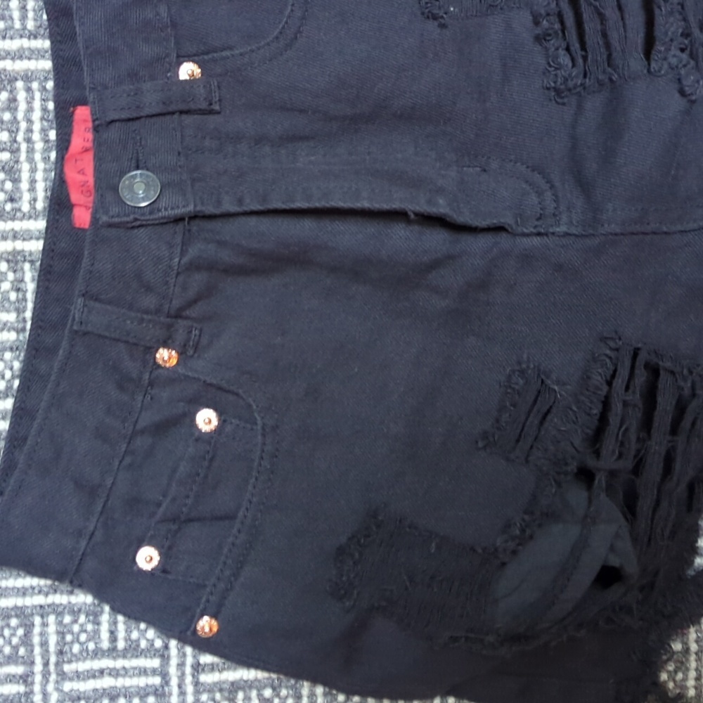 Signature8 distressed black denim shorts Sz S - Picture 2 of 7